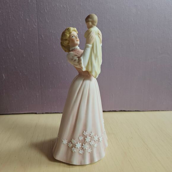 Vintage 1981 Enesco Treasured Memories Mother & Babe Porcelain Figurine E-7991 - Picture 1 of 7